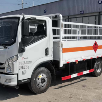 西寧江鈴順達(dá)大三類危險(xiǎn)品車