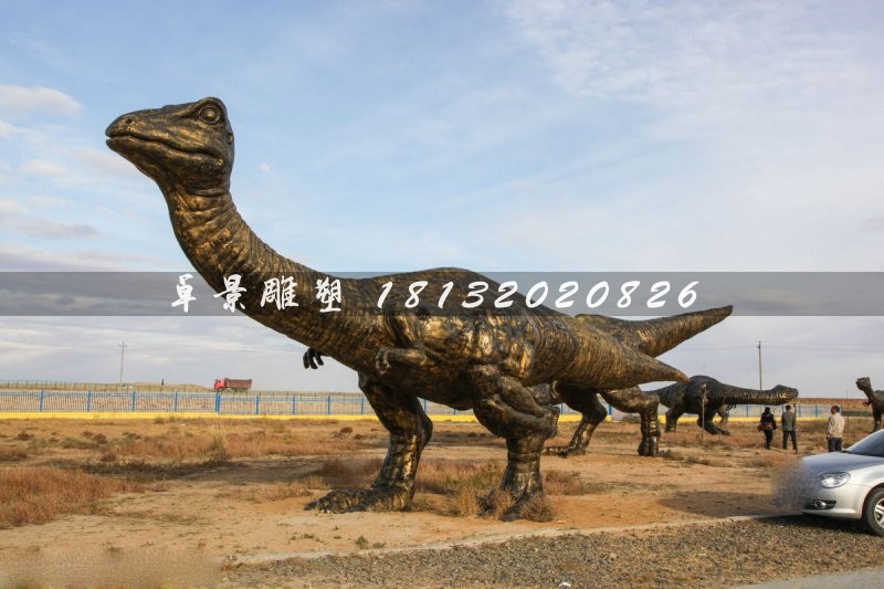 大型恐龙雕塑 玻璃钢仿铜动物.jpg
