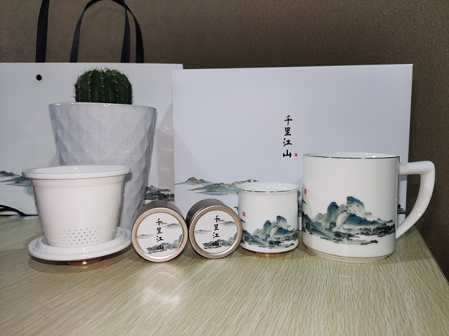 节日礼品茶杯定做,景德镇礼品杯子套组