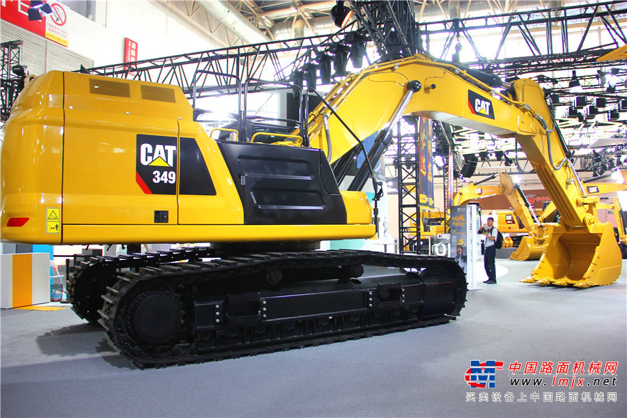 礦山利器：卡特彼勒新一代CAT?349大型挖掘機