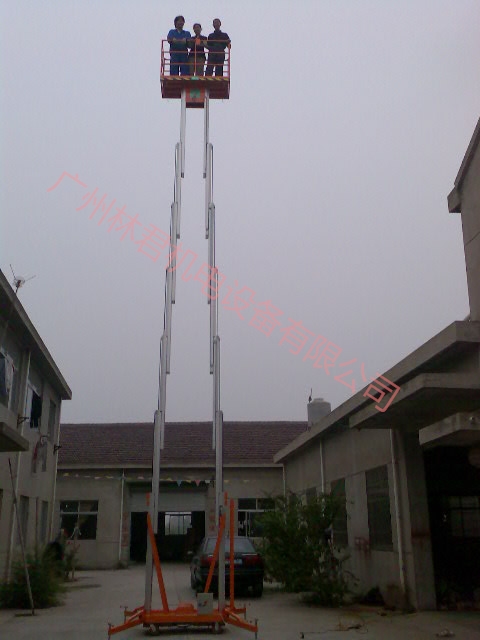 雙柱式升降機(jī)現(xiàn)場圖.jpg