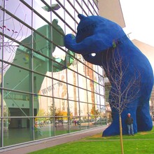 玻璃钢雕塑大型动物卡通人物摆件商场几何切片熊户外园林景观熊雕塑定制厂家
