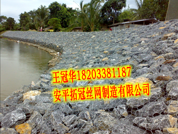 斜坡式格賓護(hù)岸護(hù)坡