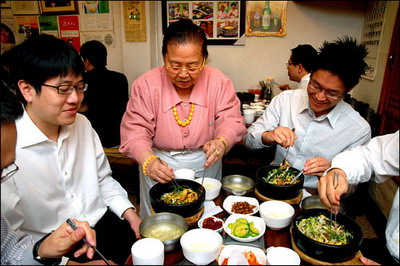 石锅拌饭的做法