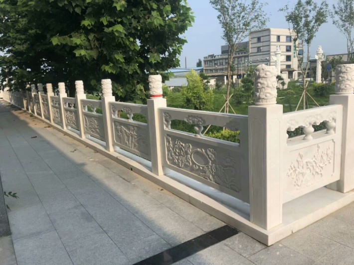 武汉汉白玉防护栏杆,大理石阳台栏杆安装,武汉芝麻灰