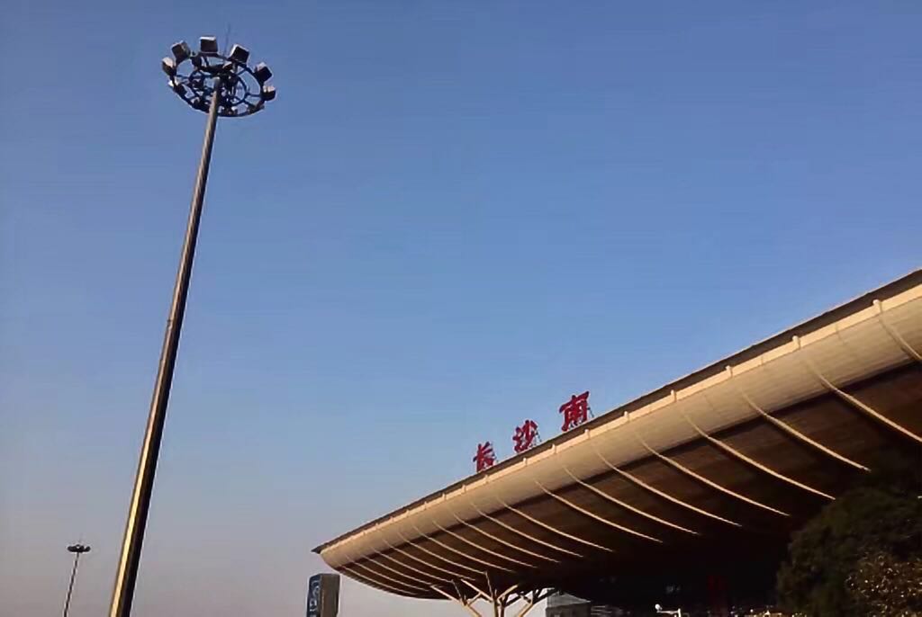 高杆灯安装--淄博桓台县15米高杆灯哪里有卖?
