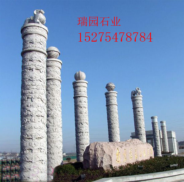 龍柱