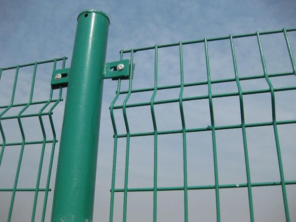 三角折彎護(hù)欄網(wǎng)