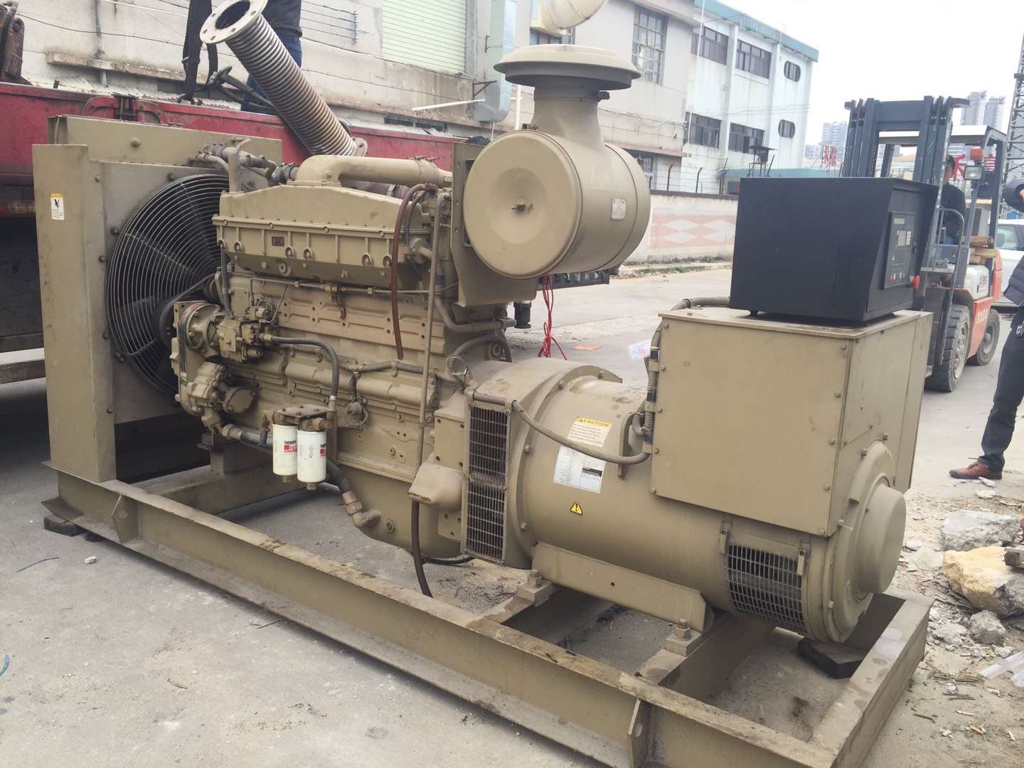 250KW二手康明斯发电机 灰色.jpg