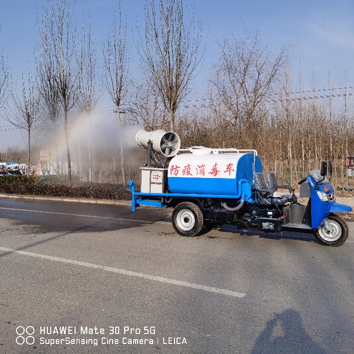 新疆三吨洒水车两吨洒水车小型洒水车