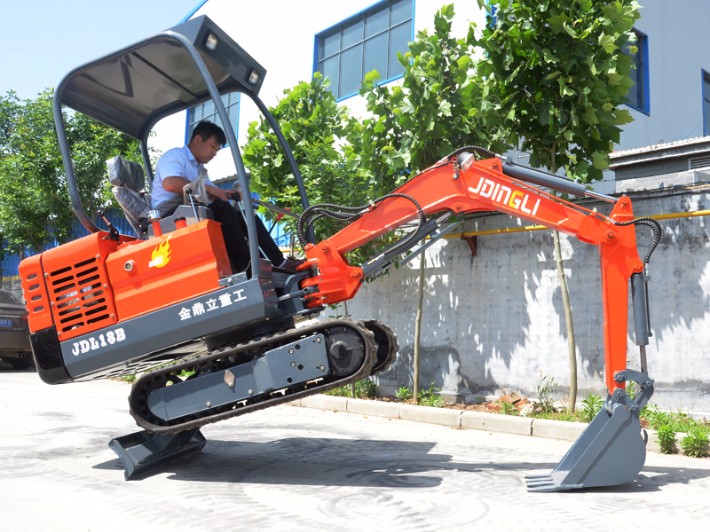 小型农用挖掘机多少钱一台一万元左右的小挖机拆除破碎用小勾机微型