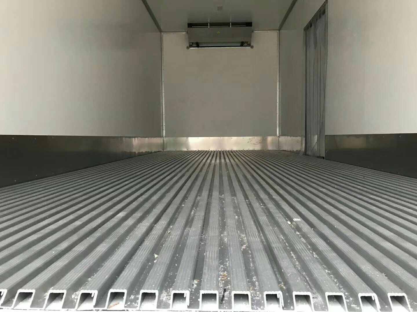 欧马可S57米货箱冷藏车报价