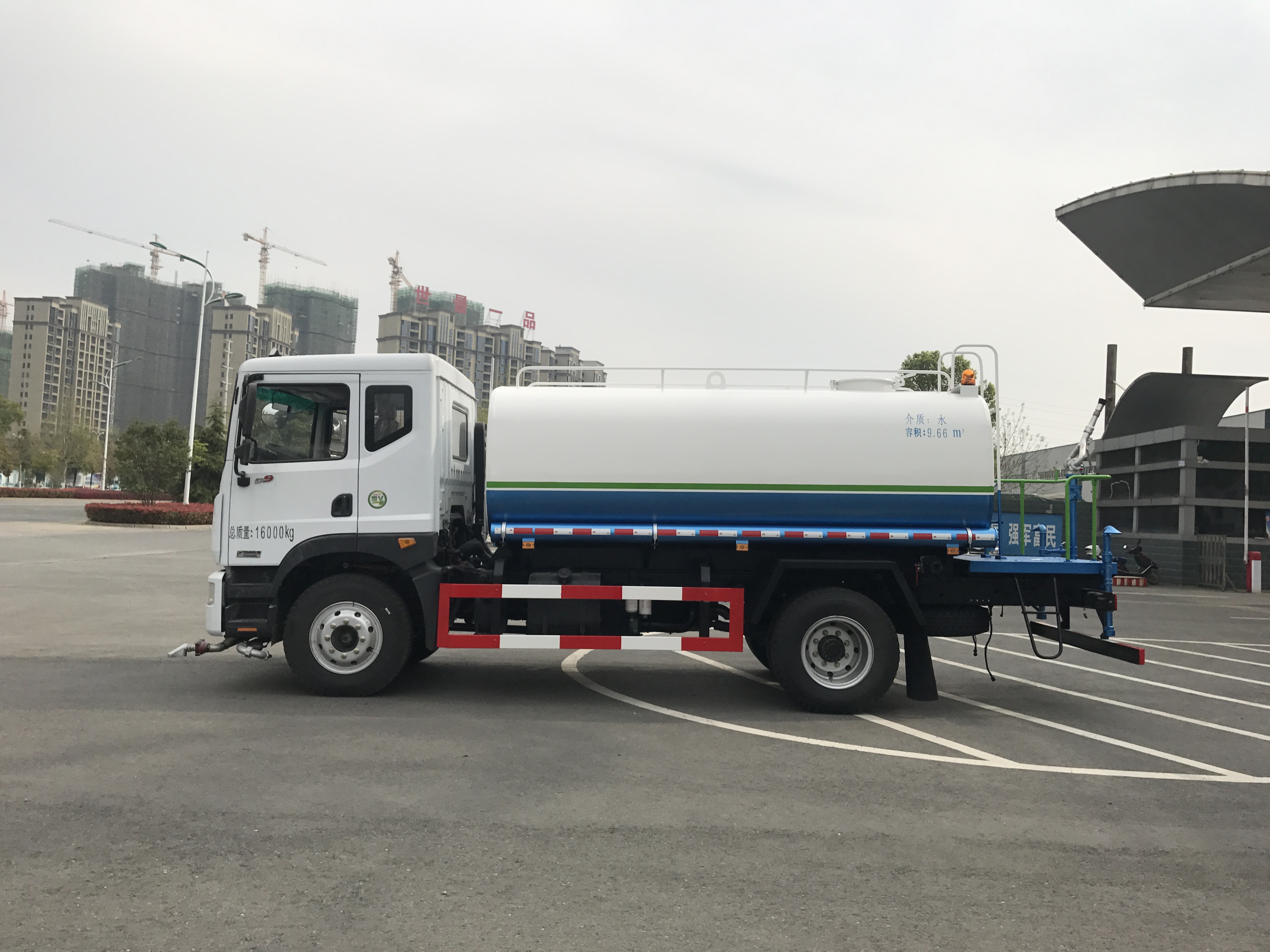 20方后双桥绿化洒水车_广州洒水车出租