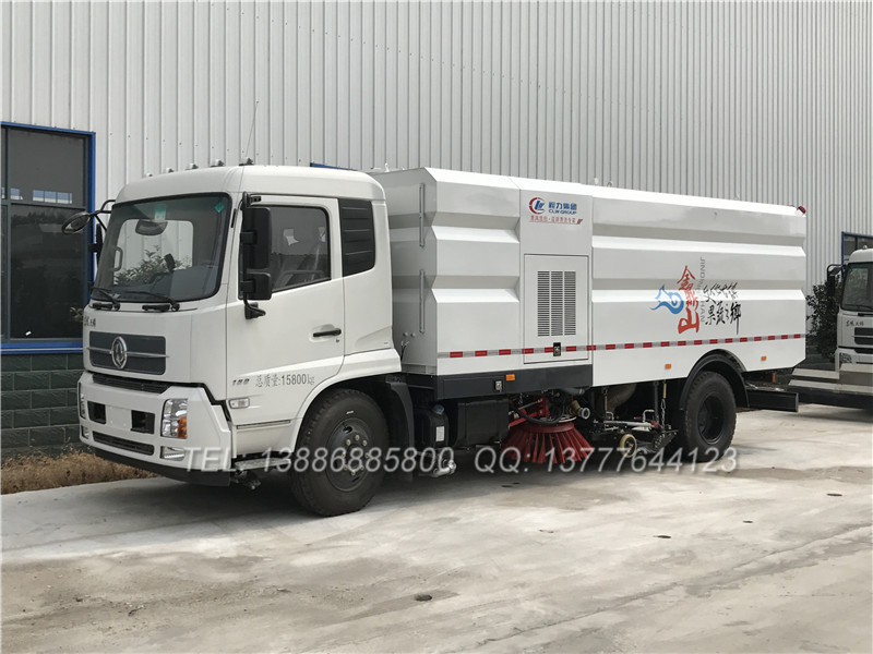 潮州市绿化洒水大型扫地车_市政环卫道路扫路车_煤矿扫地车