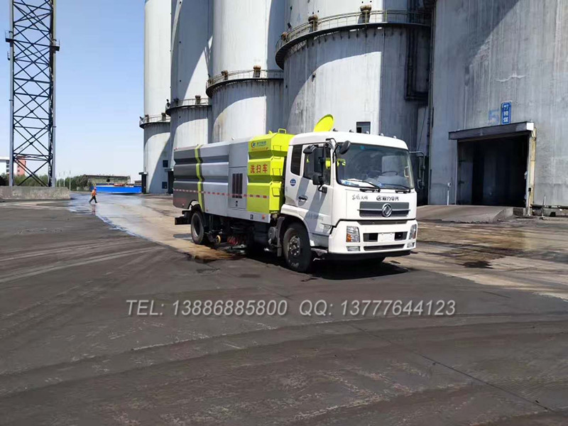 潮州市绿化洒水大型扫地车_市政环卫道路扫路车_煤矿扫地车