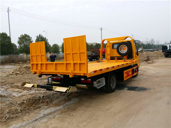 全新道路清障车_湖北清障拖车厂家