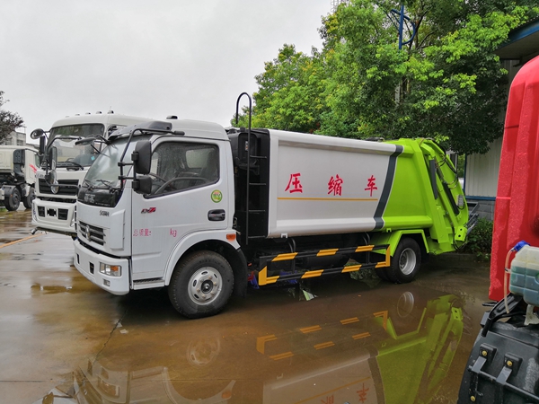 柳州市压缩垃圾车报价gv_东风D7压缩式垃圾车