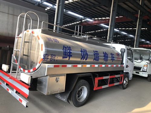 20吨麦芽糖运输车价格_天龙鲜奶运输车厂家