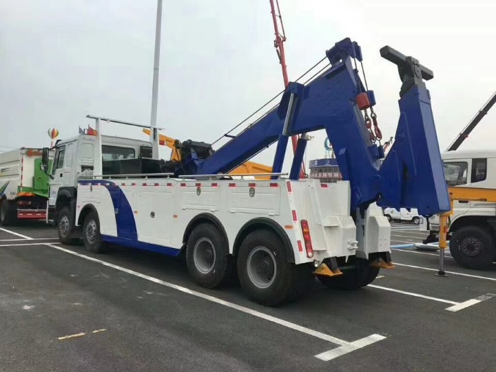 汕尾市小型道路清障拖车_东风救援清障车报价