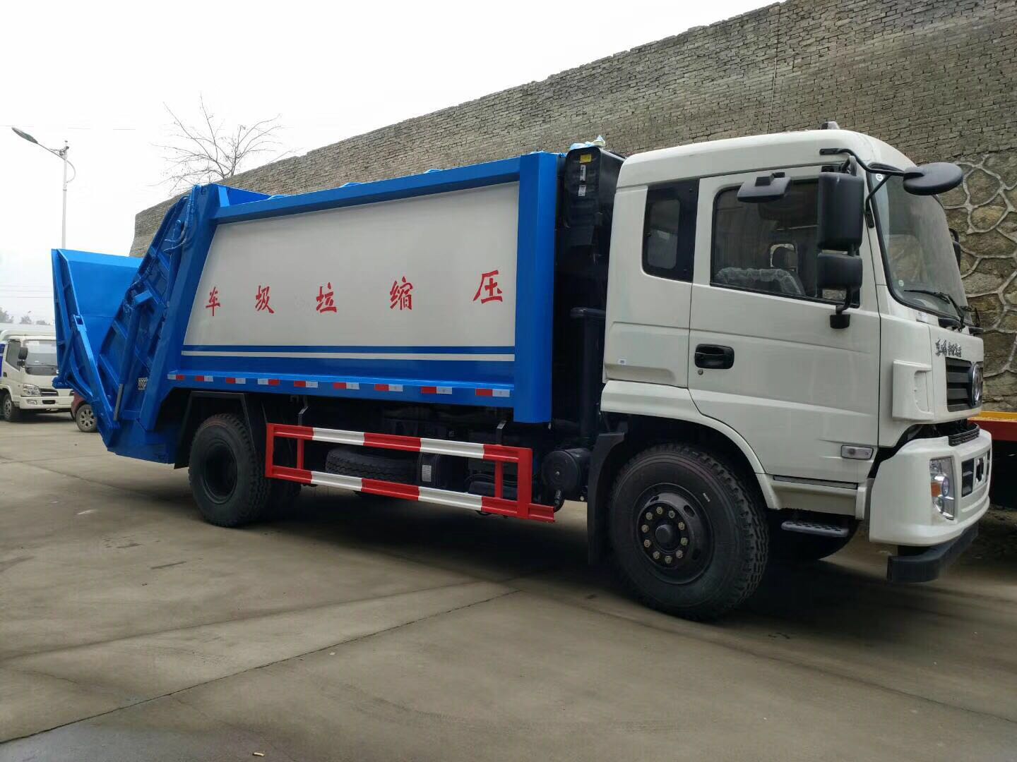 徐州市清运垃圾车价格_垃圾车厂家价格图片