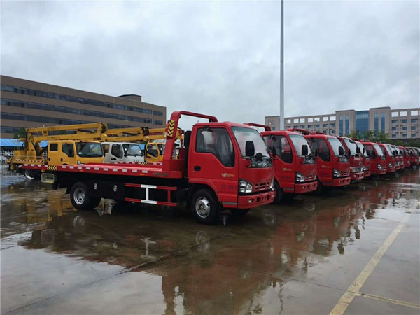 防城港市清障拖车哪个厂家的好_救援车道路清障车