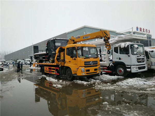 全落地道路救援车_东风小天锦清障拖车