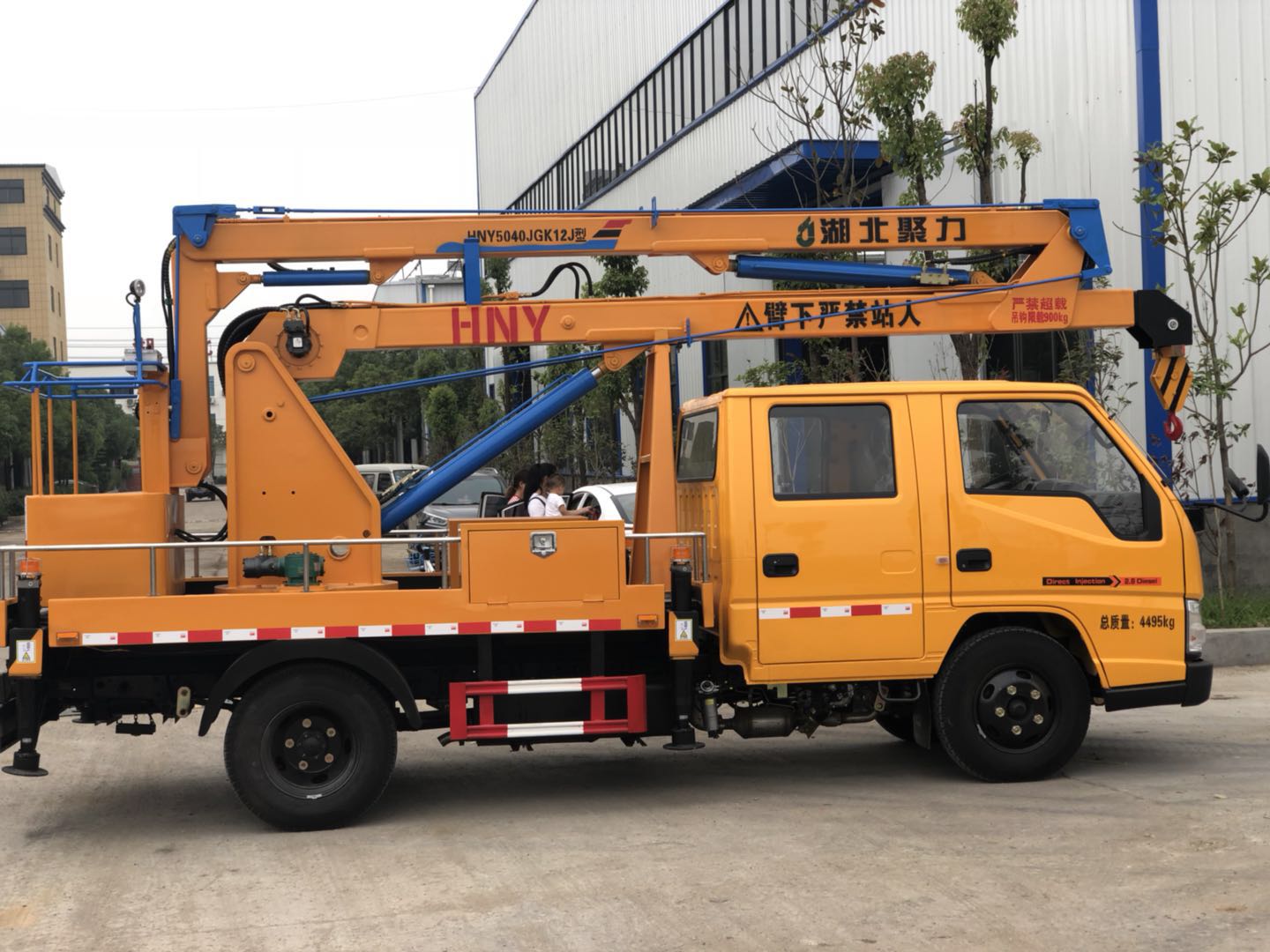 重庆高空作业车_高空作业施工车