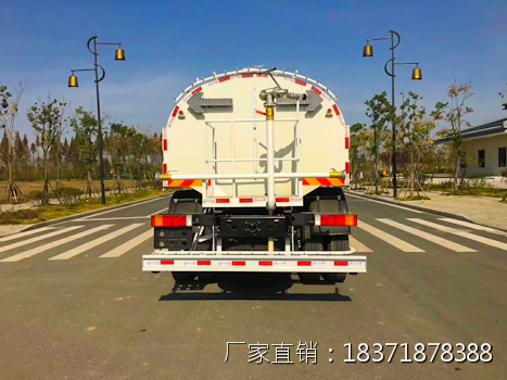 白山市东风环卫路面清洗车价格_大型路面清洗车经销商