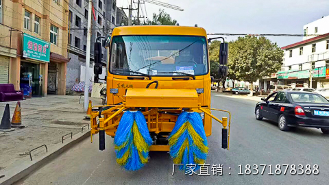 丽江地区多利卡护栏清洗车价格_小型公路护栏清洗车价格