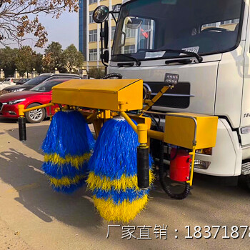 阜阳市厂家国五东风护栏清洗车_高速护栏清洗车厂家