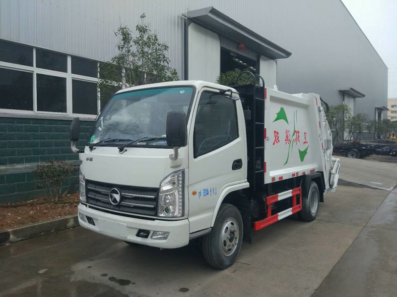 小型垃圾压缩车4吨凯马凯捷压缩垃圾车