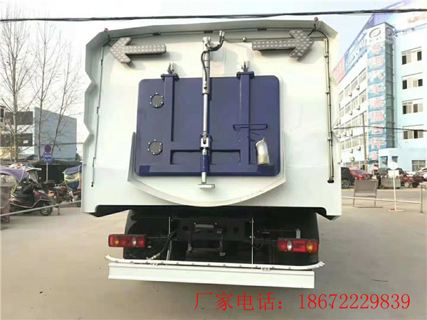 国五小型道路扫路车生产厂家_福田扫路车各种型号