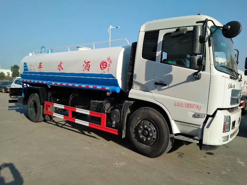 东风多利卡公路洒水车 _新款15吨澡堂运水车在哪买