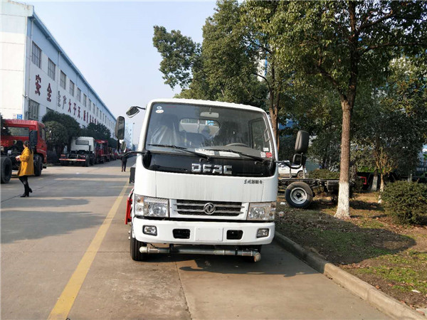 公路工程洒水车高空建筑洒水车