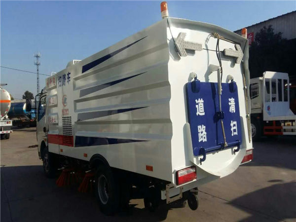 柳州市工地扫路车_小型自动吸尘扫地车