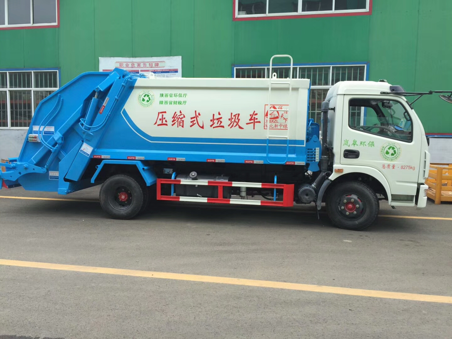 白银市收垃圾的车_垃圾对接车_社区垃圾车