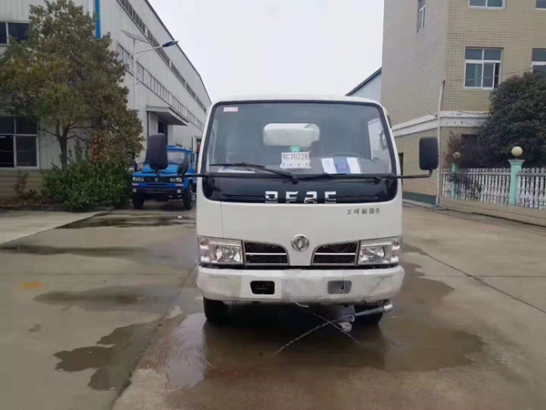 东风多利卡五方绿化喷洒车_洒水车5吨的价格