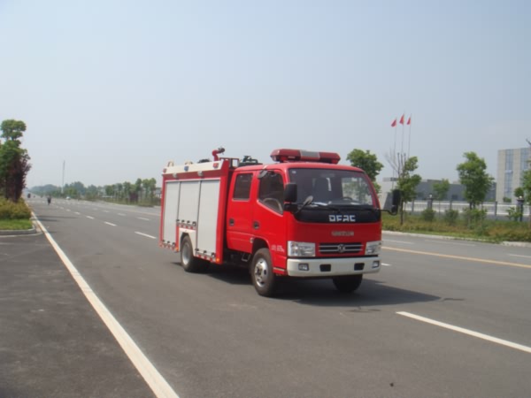 和田地区地上消防栓_大吨位消防车价格_大型消防车多少钱