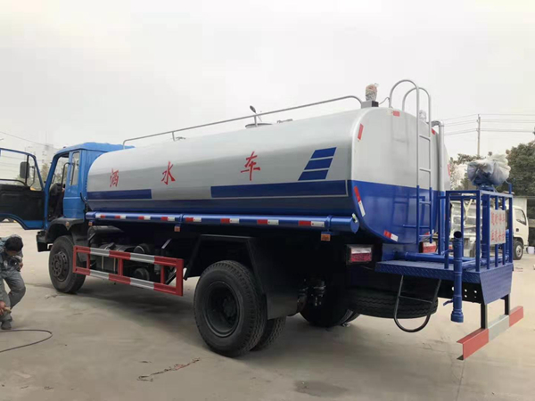 15方东风153经典洒水车_喷水车