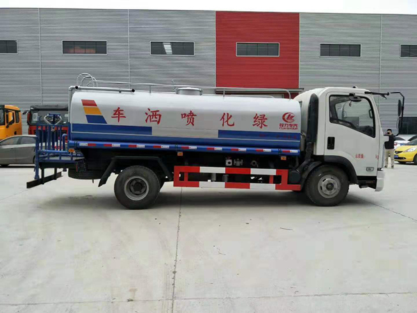 十二方东风御虎洒水车_什么牌子洒水车好