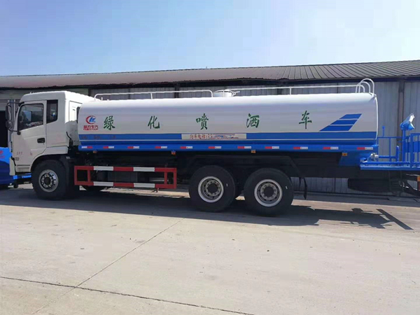 东风御龙二十方后八轮绿化喷洒车_绿化水车