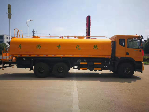 东风洒水车型号_东风T5后双桥20方洒水车