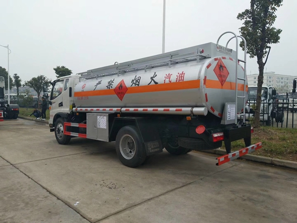 桂林市5吨飞机运油车特卖_油罐车押运员工资多少