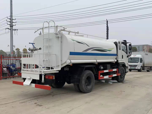 东风牌洒水车_十二方东风专底新款洒水车