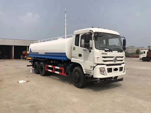 后双桥20方东风特商洒水车_洒水车的作用