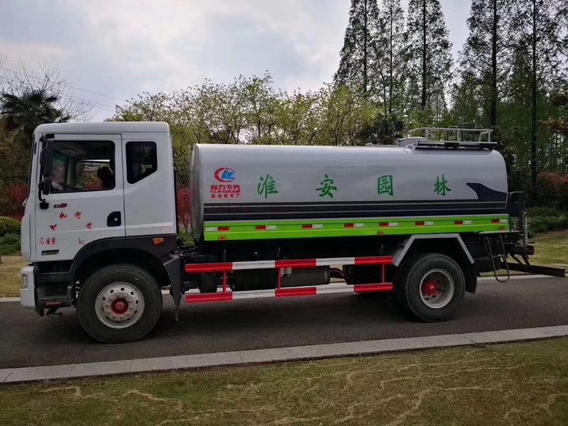 定安县CLW5160GPSD5型园林洒水车_东风福瑞卡不锈钢洒水车