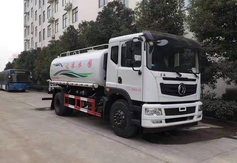 东风T5款15吨洒水车_东风洒水车价钱