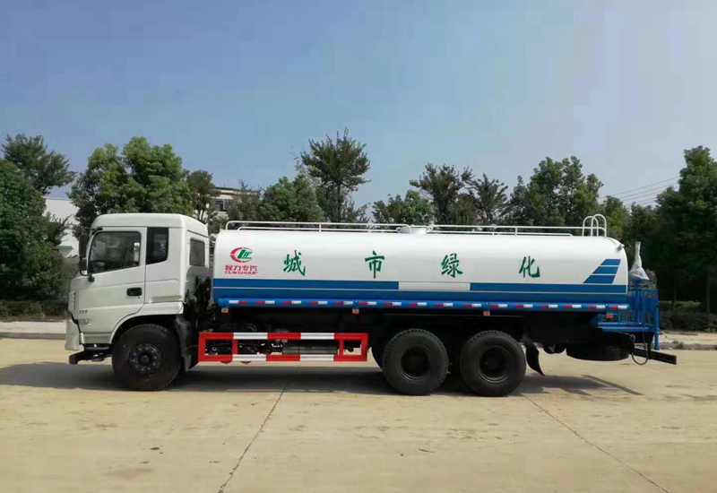 后双桥20吨东风专底洒水车_洒水车报价