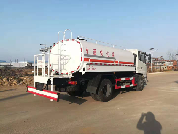 城市道路洒水车_东风嘉运12吨绿化喷洒车