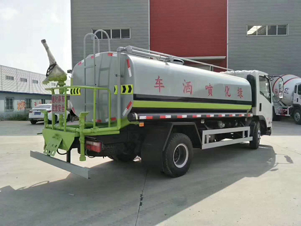 汕头市东风御虎十二吨绿化喷洒车洒水车怎么洒水